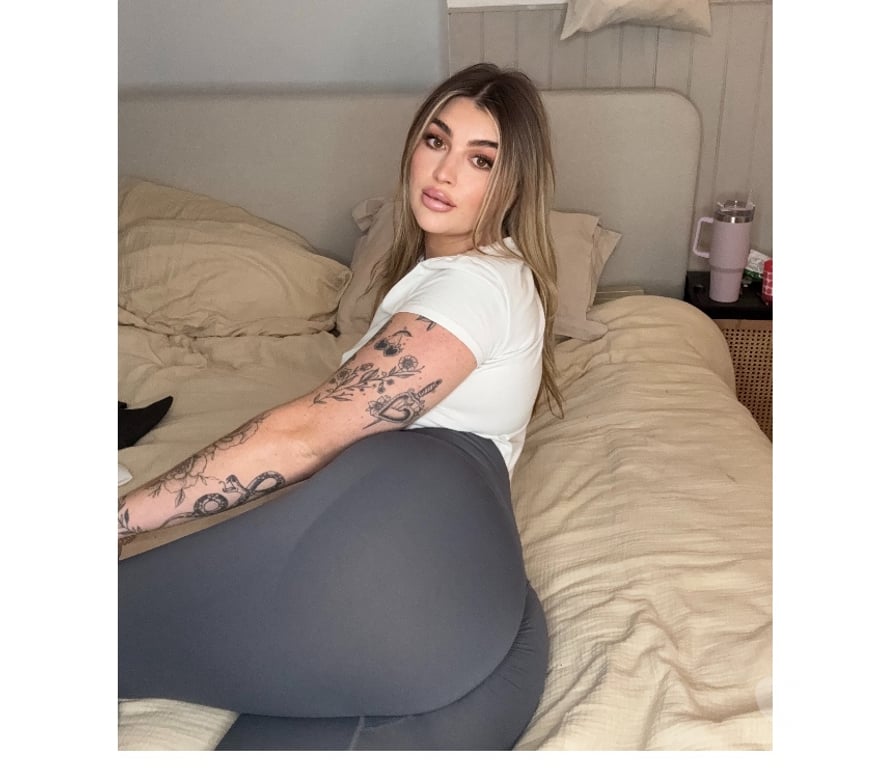 Adult Entertainment West Midlands Birmingham - Photos for CHARLOTTE CURVY BRITISH BABE ONLINE 4CALLS +447444346589