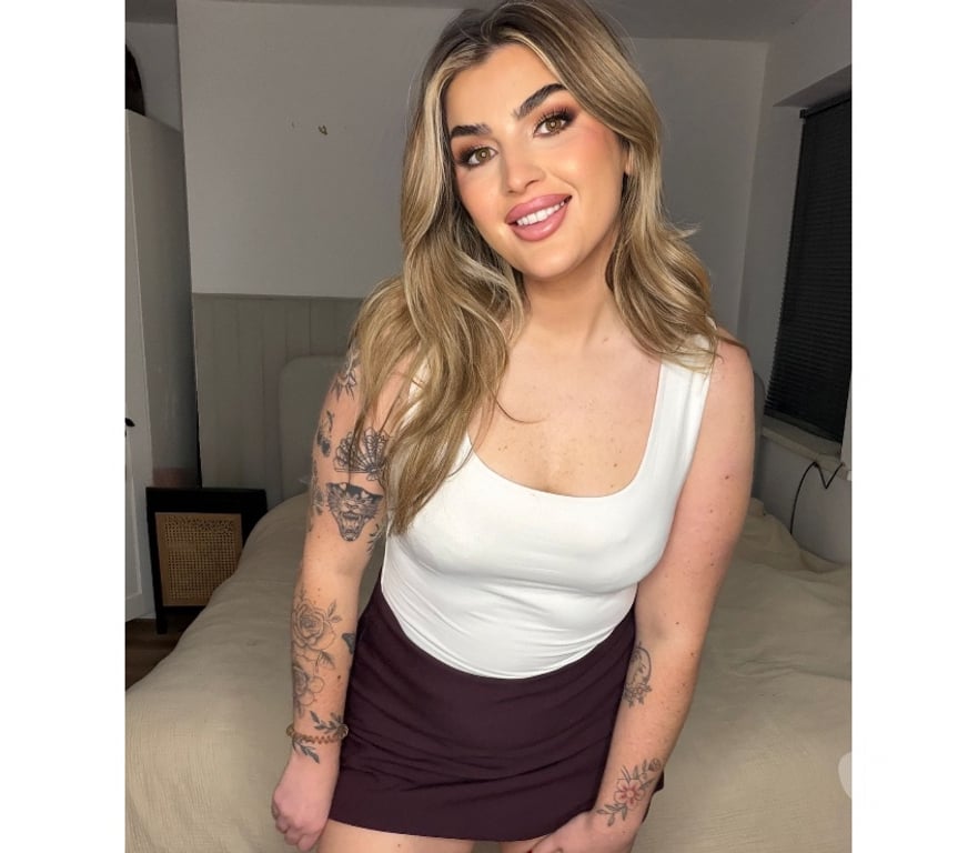 Adult Entertainment West Midlands Birmingham - Photos for CHARLOTTE CURVY BRITISH BABE ONLINE 4CALLS +447444346589