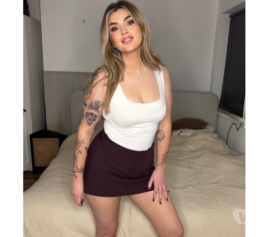 Adult Entertainment West Midlands Birmingham - Photos for CHARLOTTE CURVY BRITISH BABE ONLINE 4CALLS +447444346589