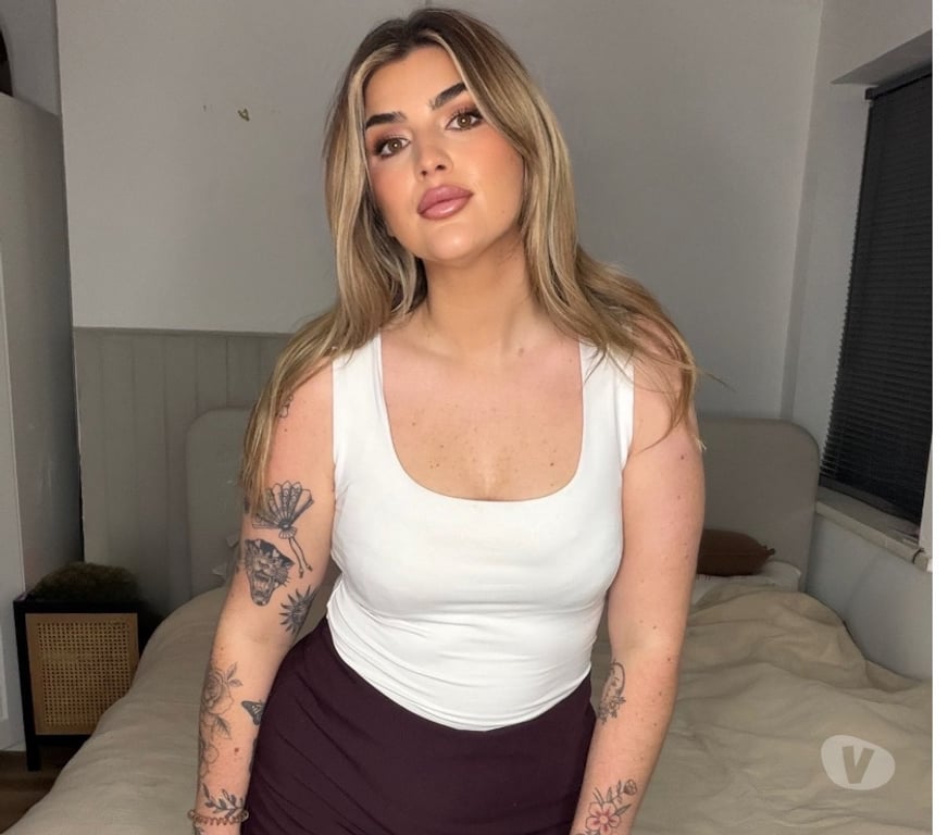 Adult Entertainment West Midlands Birmingham - Photos for CHARLOTTE CURVY BRITISH BABE ONLINE 4CALLS +447444346589