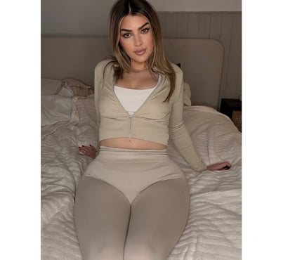 Photos for CHARLOTTE CURVY BRITISH BABE ONLINE 4CALLS +447444346589