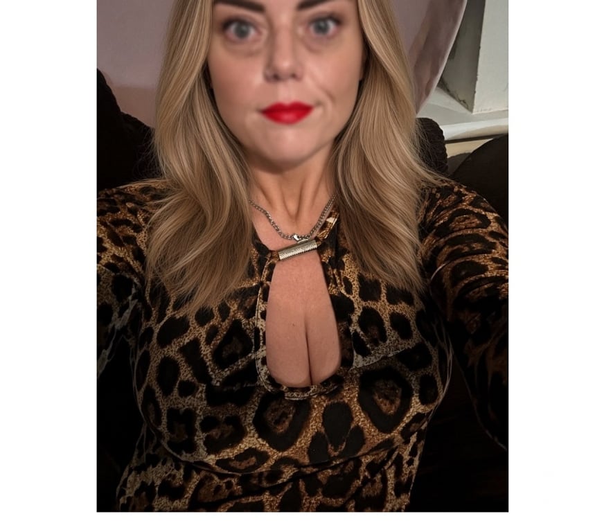 Adult Entertainment Windsor and Maidenhead Windsor - Windsor and Maidenhead - Photos for Bee hairy ENGLISH milf £10 deal WhatsApp 07542899163