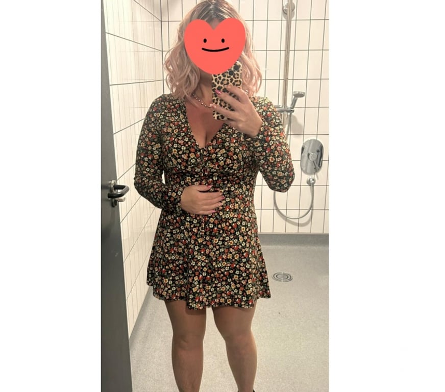 Adult Entertainment Halton Runcorn - Halton - Photos for BEE Hairy amateur ENGLISH milf £10 deal