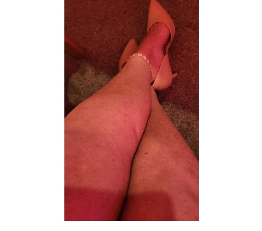 Adult Entertainment Merseyside Knowsley - Photos for Bee hairy ENGLISH milf £15 deal WhatsApp 07542899163