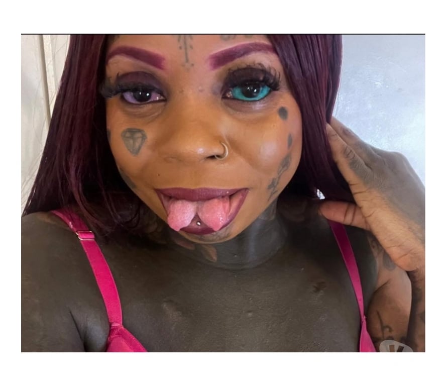Adult Entertainment South West London Balham - South West London - Photos for REAL TATTOOED EYEBALLS AND SPLIT TONGUE VIRAL STAR