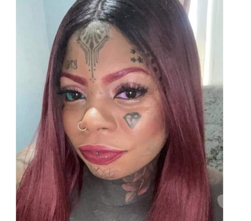 Adult Entertainment South West London Balham - South West London - Photos for REAL TATTOOED EYEBALLS AND SPLIT TONGUE VIRAL STAR