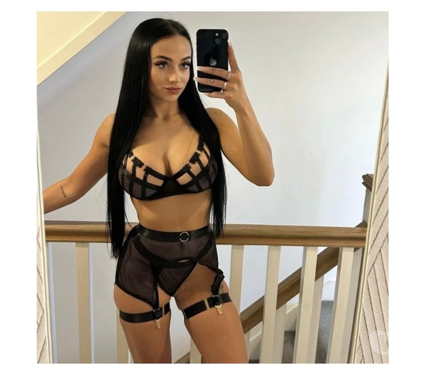 Escorts West London Acton - West London - Photos for Laura New Brazilian 100% real photos .Outcall London