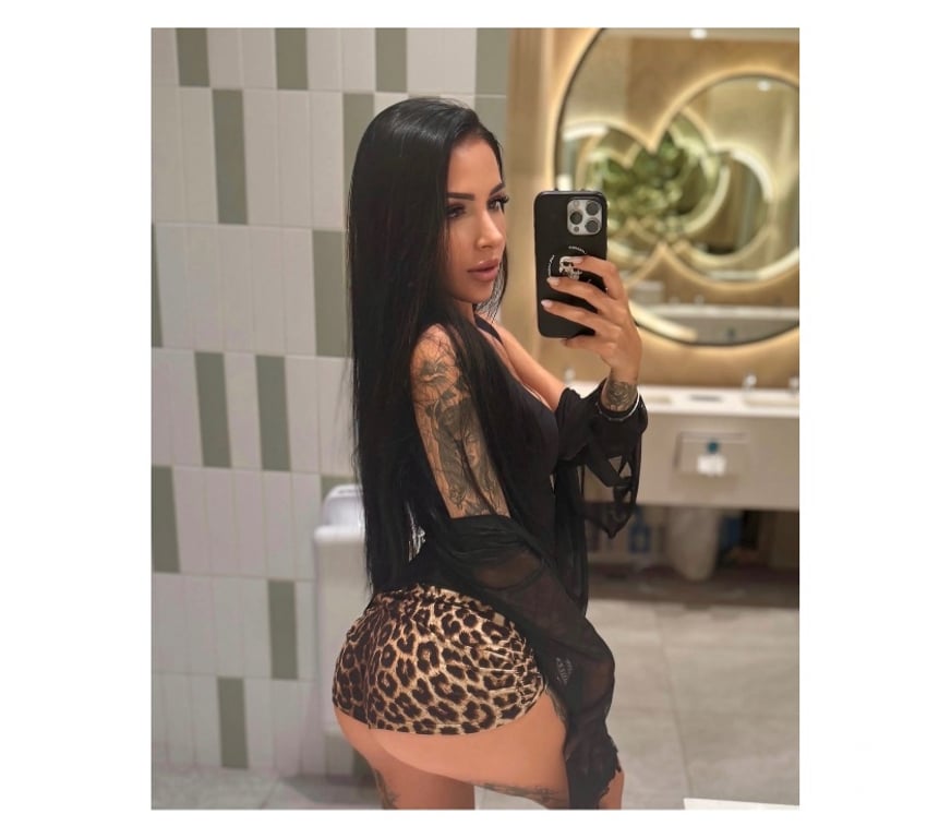 Escorts Slough Slough Town Centre - Slough - Photos for Discreet & Elegant 🌸 London’s Finest Companion 💫