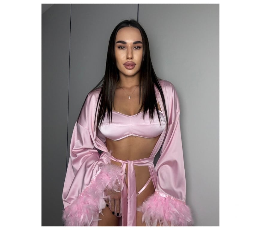 Escorts West London Hounslow - Photos for Discreet & Elegant 🌸 London’s Finest Companion 💫
