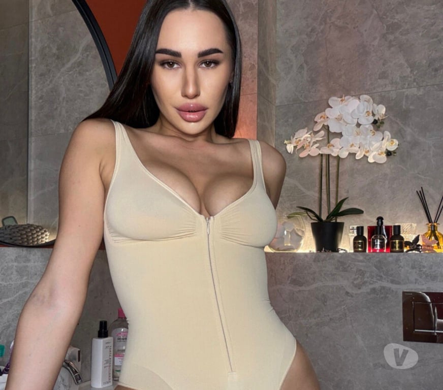 Escorts Windsor and Maidenhead Bray - Windsor and Maidenhead - Photos for Discreet & Elegant 🌸 London’s Finest Companion 💫