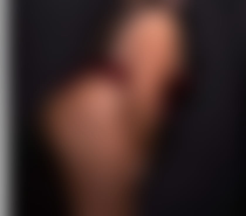Escorts Canton Cardiff - Photos for naughty Milf Sadie xxxx