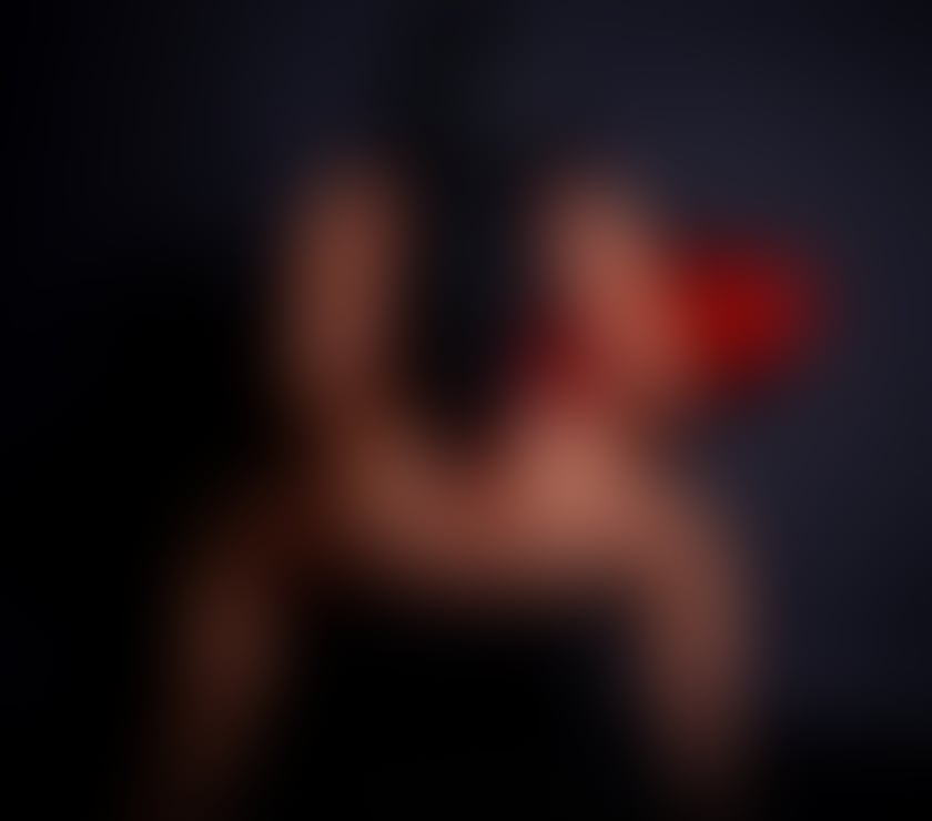 Escorts Canton Cardiff - Photos for naughty Milf Sadie xxxx