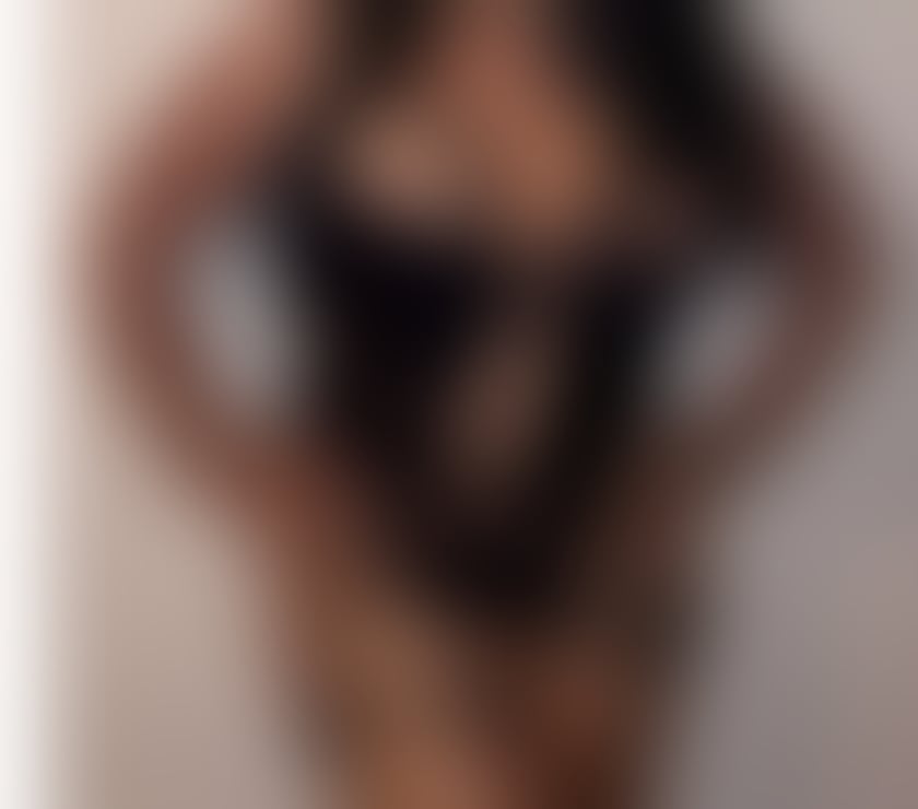 Escorts Canton Cardiff - Photos for naughty Milf Sadie xxxx