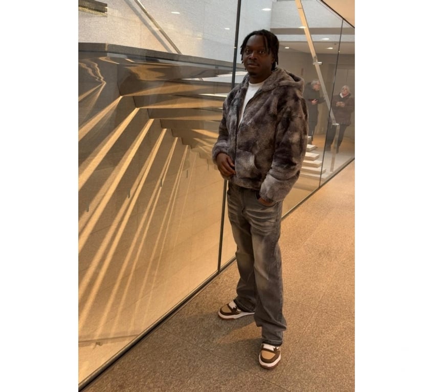 adult personals West Midlands Wolverhampton - Photos for Strong and energetic man creating bonds beyond friendship