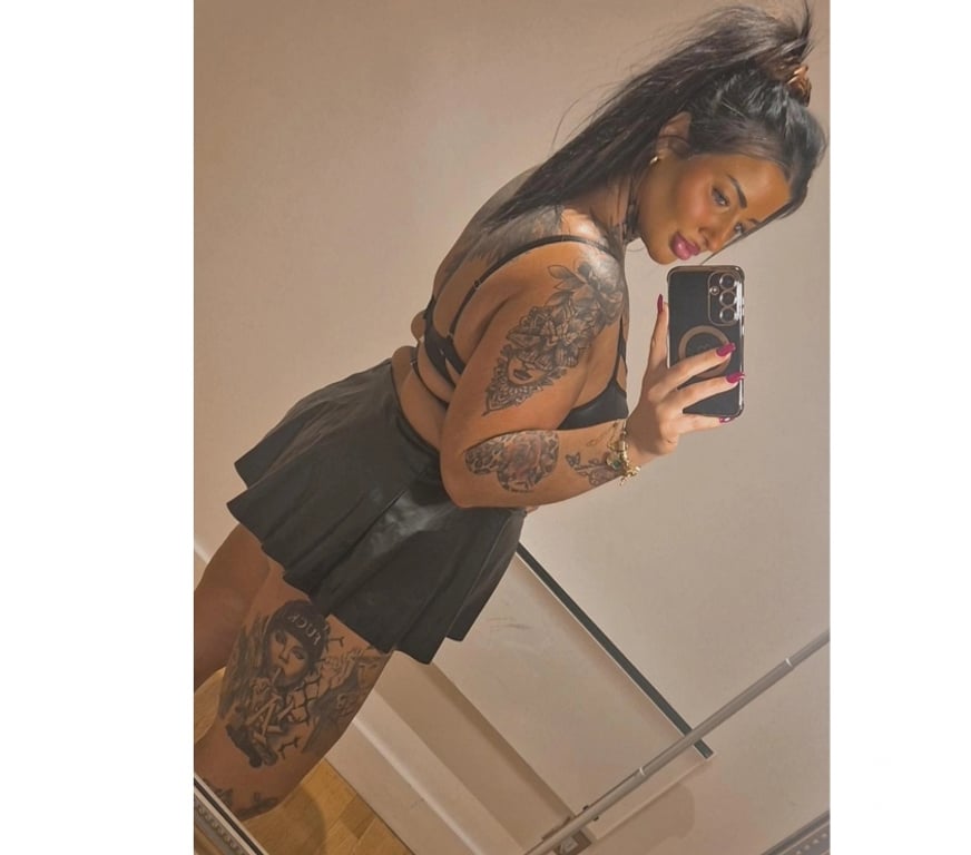 Escorts North Yorkshire Hornbeam Park - North Yorkshire - Photos for Curvy kinky Yorkshire girl