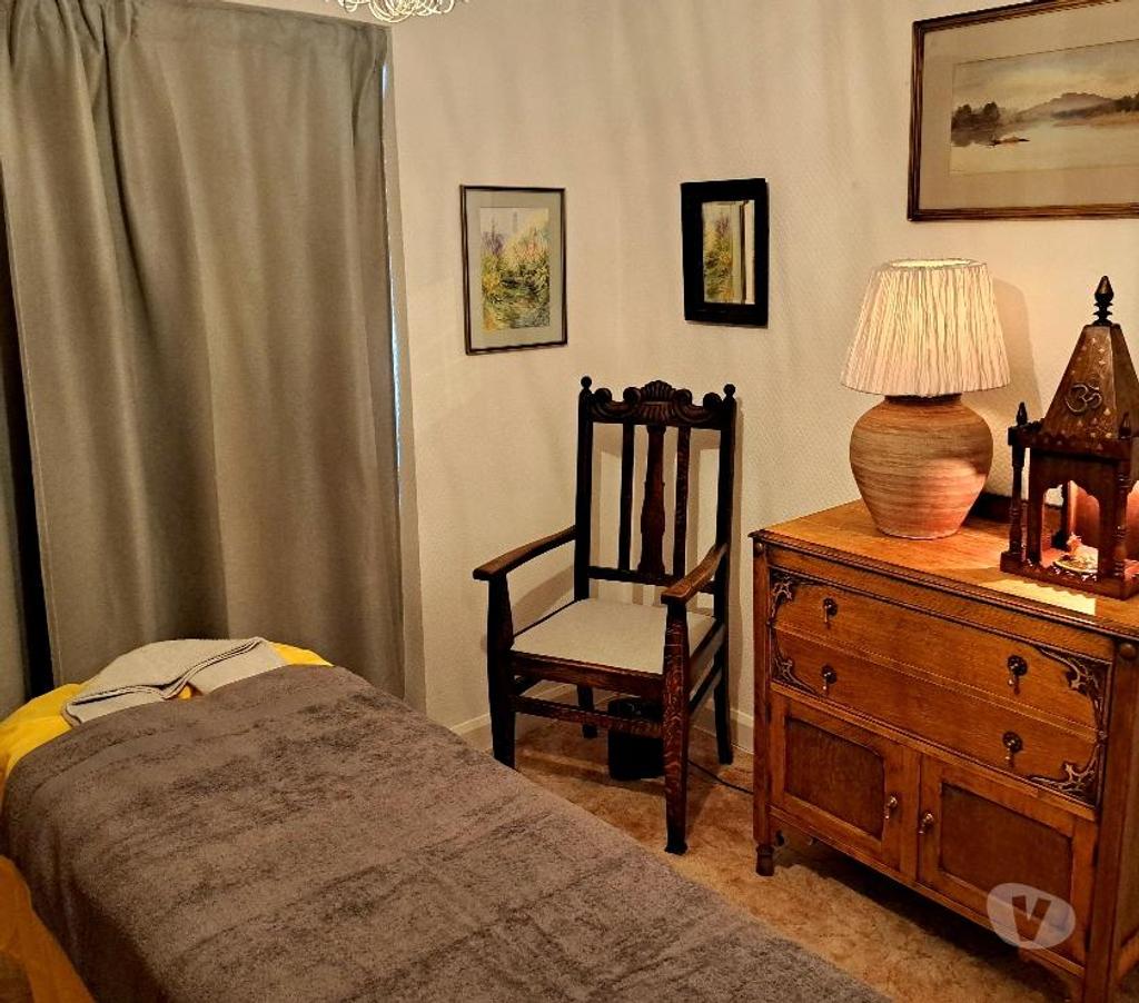 Full body massage West Midlands Birmingham - Photos for Male Therapist for a Relaxing Holistic Full Body Massage