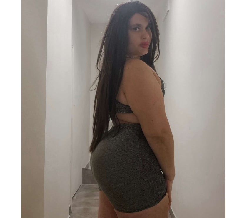 Trans Escorts Finsbury Park North London - Photos for Transgender Laura BIG ASS SEXY CURVES
