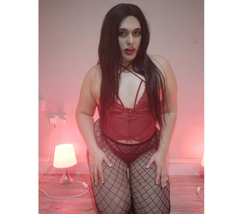 Trans Escorts Finsbury Park North London - Photos for Transgender Laura BIG ASS SEXY CURVES