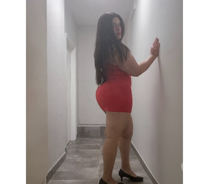 Trans Escorts North London Finsbury Park - North London - Photos for Transgender Laura BIG ASS SEXY CURVES