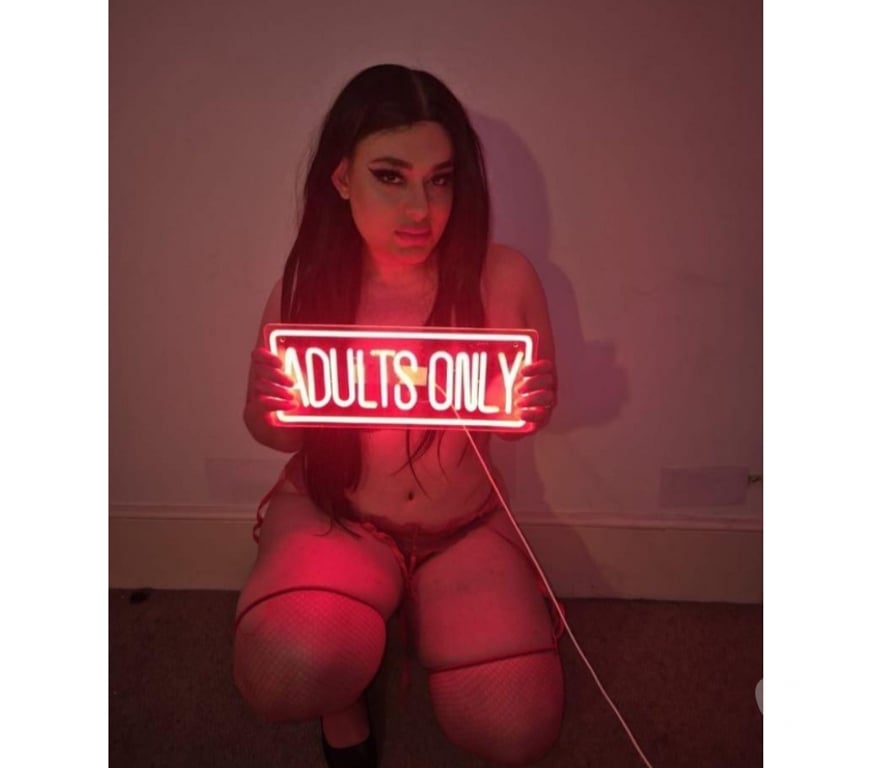 Trans Escorts North London Finsbury Park - North London - Photos for Transgender Laura BIG ASS SEXY CURVES