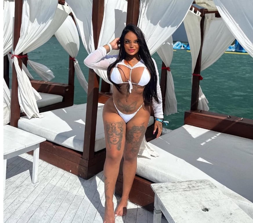 Escorts Greater Manchester Manchester - Photos for BIG BOTTOM BRAZILIAN TAINA !