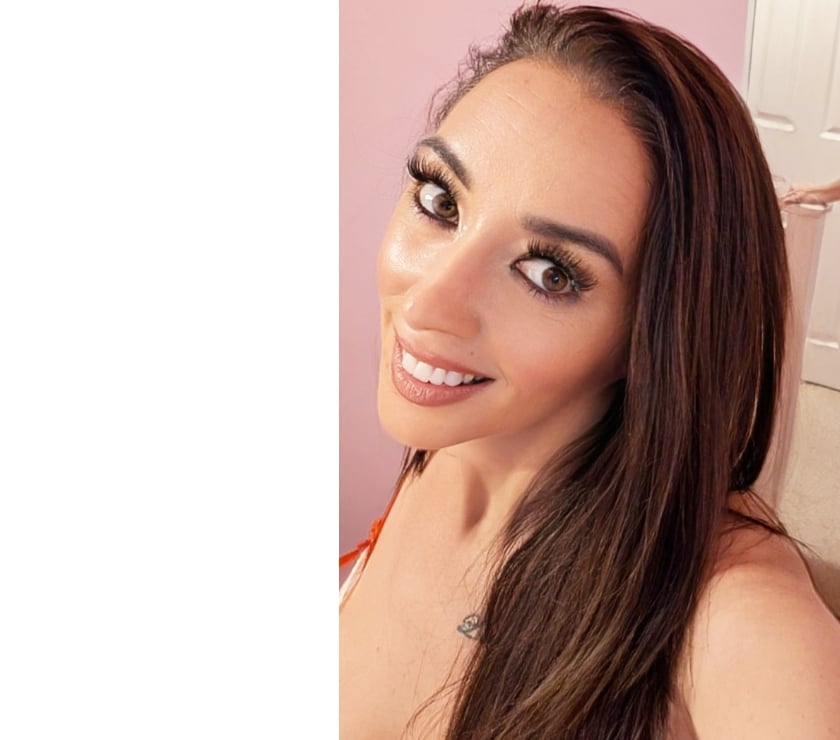 Escorts Greater Manchester Bury - Photos for Little Miss Sub for GFE in nice discreet hotel