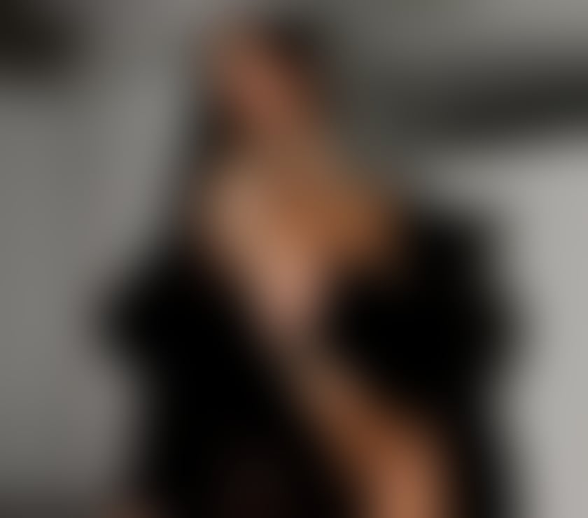 Escorts Kent Maidstone - Photos for Laura 100%✅️real outcall only 8 pm - 6 am all night🔥