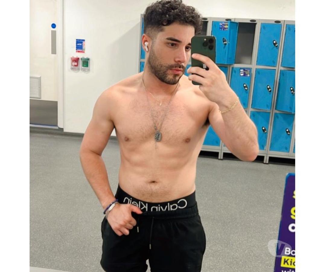 Gay massage West London Shepherd`s Bush Station - West London - Photos for GIORGIOs Masseur Back November 28th +447564230898