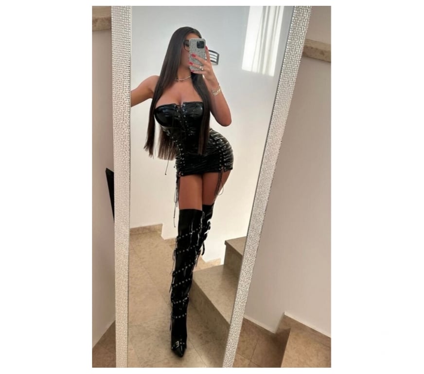 Escorts Somerset Bath and North East Somerset - Photos for I Bring Class Heat & Just the Right Amount of Trouble😏