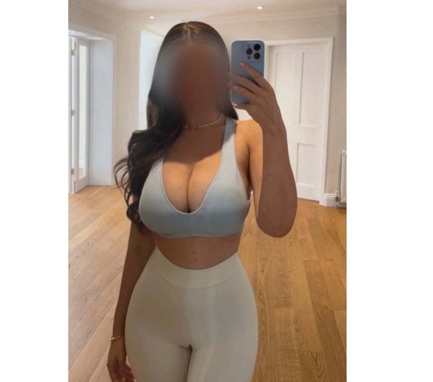 Escorts West Yorkshire Leeds - Photos for English Abbie brunette companion