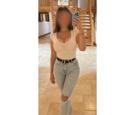  Escorts Churwell Leeds - Photos for English Abbie brunette companion