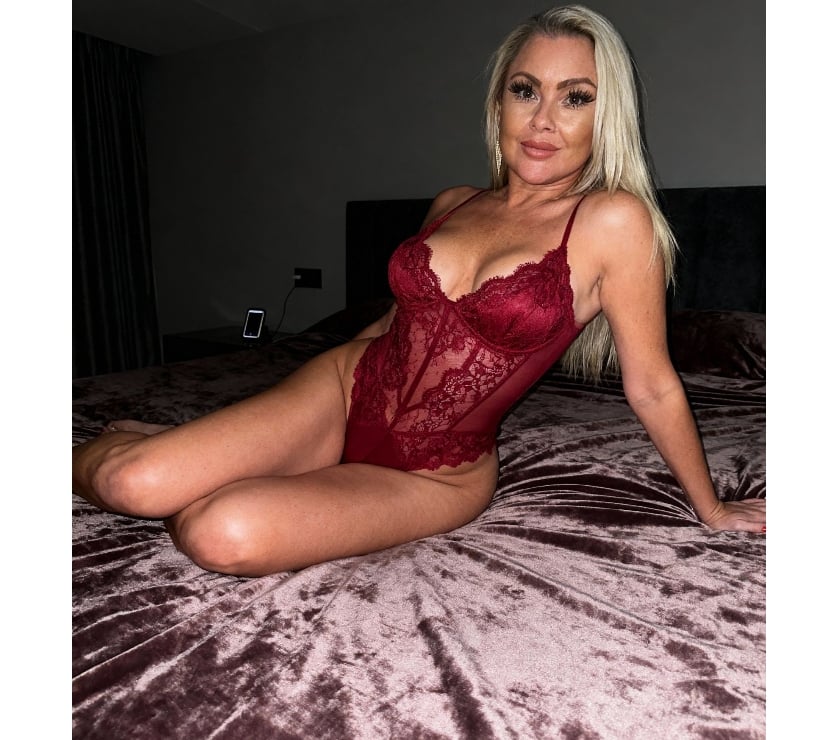 Escorts Cardiff Grangetown - Cardiff - Photos for 100% English, Sexy Curvy Jessica