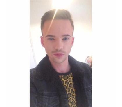  Gay massage Angel Station Angel - Central London - Photos for Smooth Petite Young Gay Escort - Ryan 🇬🇧