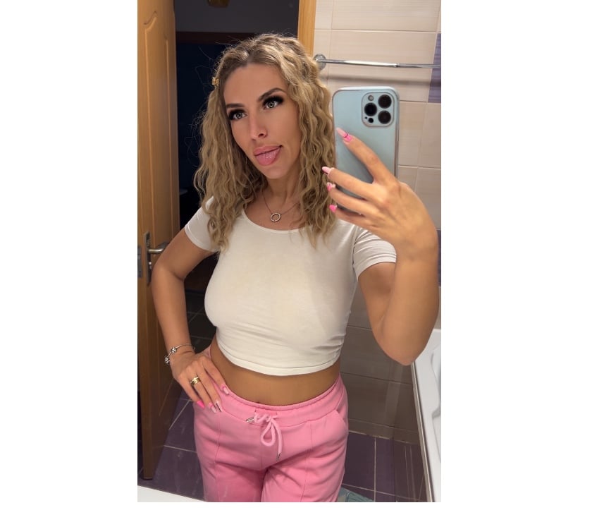 Adult Entertainment Bank Station Central London - Photos for Hot blonde🥵Verify video 📱