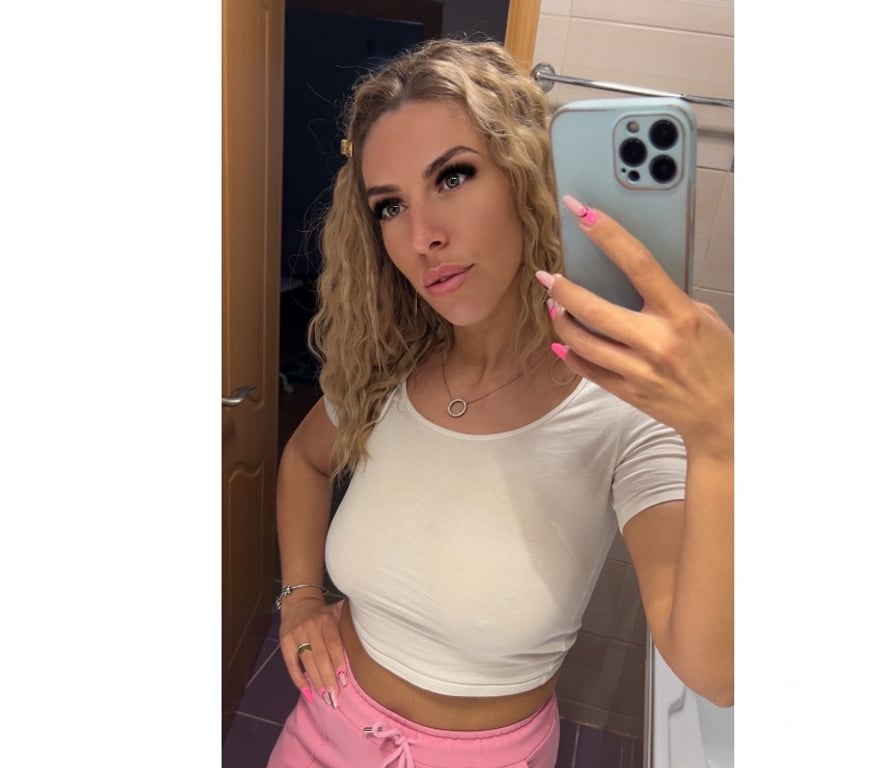 Adult Entertainment Bedfordshire Luton - Photos for Exclusive Online Experience – Discretion & Elegance ✨