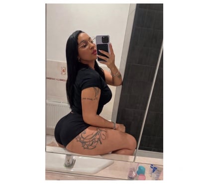 Escorts Romford Havering - Photos for 💎 THE ULTIMATE CURVY GODDESS ✨ THICK & LUXE 🍑👑