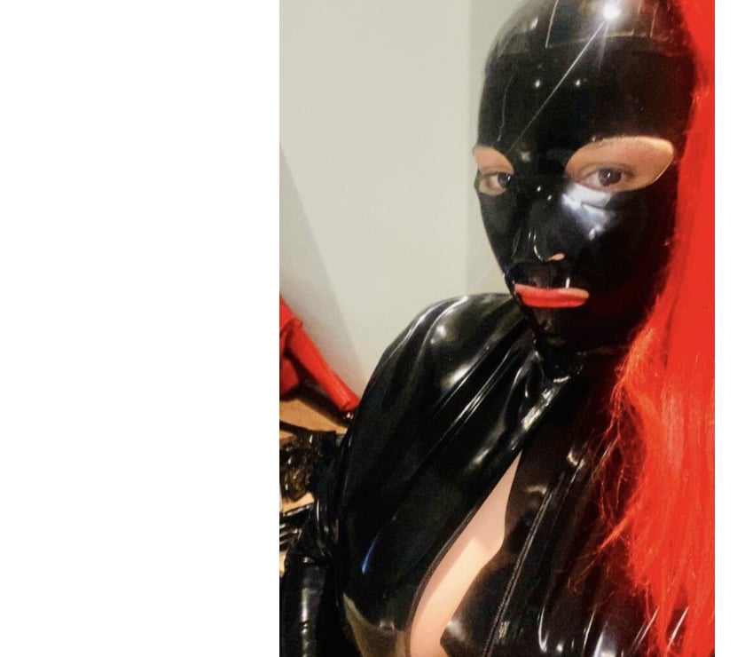 Escorts Lancashire Preston - Photos for Mistress Meduza BDSM Fetish latex pvc ws feet
