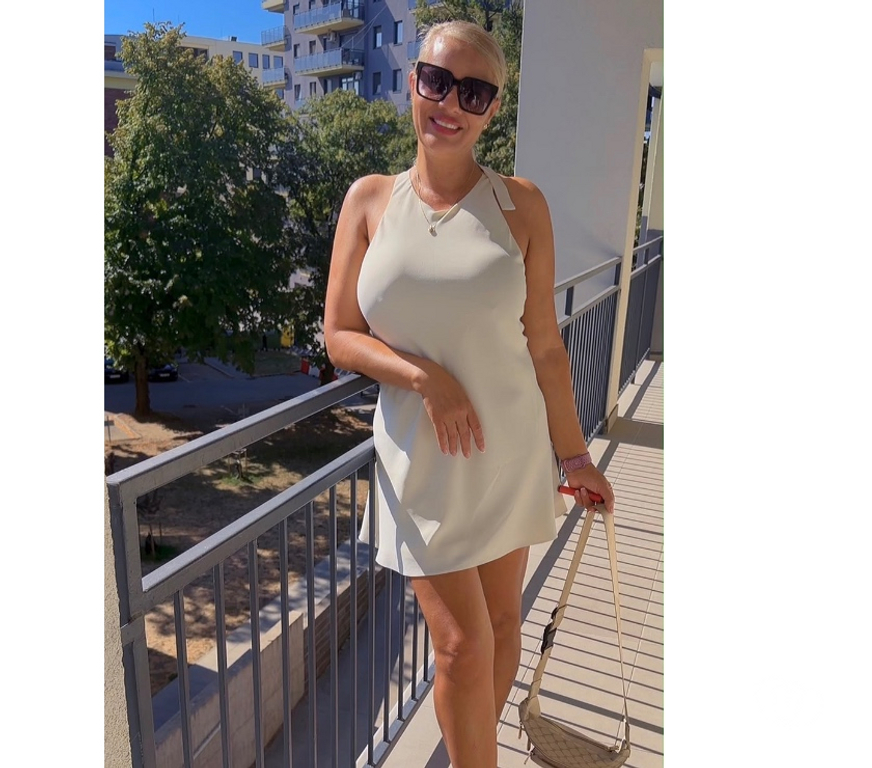 Escorts Hertfordshire North Hertfordshire - Photos for Sexy Milf Suzy New Girl In The Town