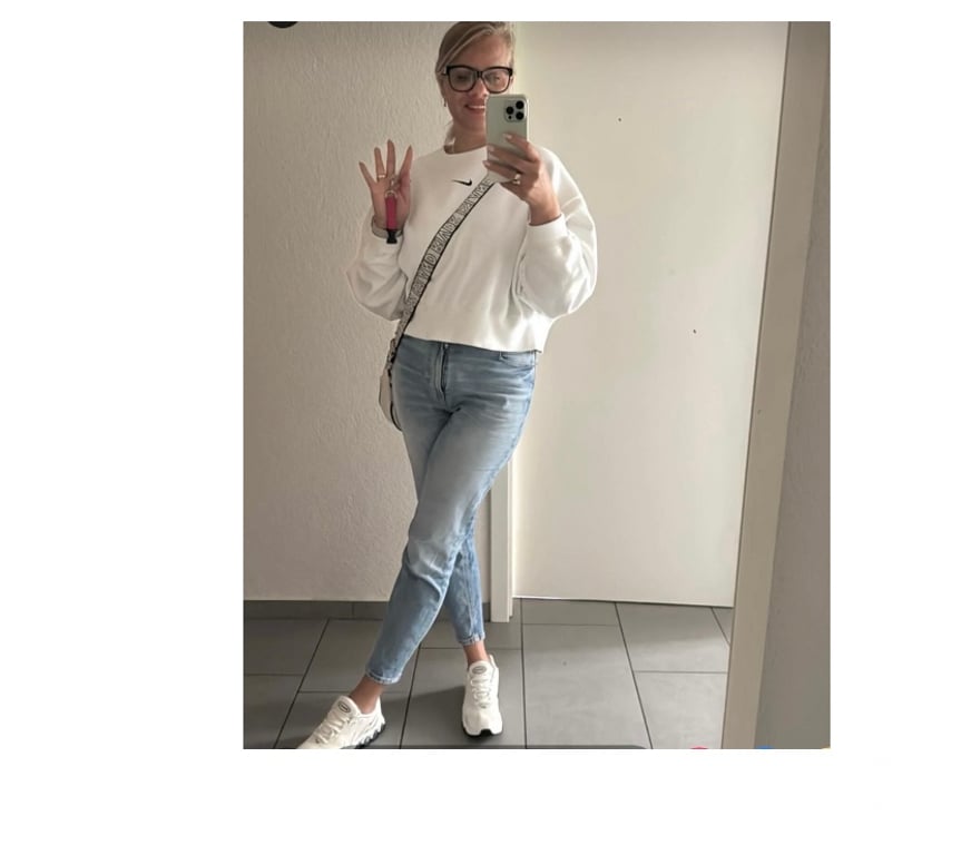 Escorts Hertfordshire North Hertfordshire - Photos for Sexy Milf Suzy New Girl In The Townw