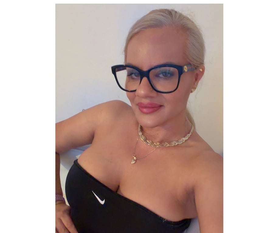 Escorts Hertfordshire North Hertfordshire - Photos for Sexy Milf Suzy New Girl In The Townw