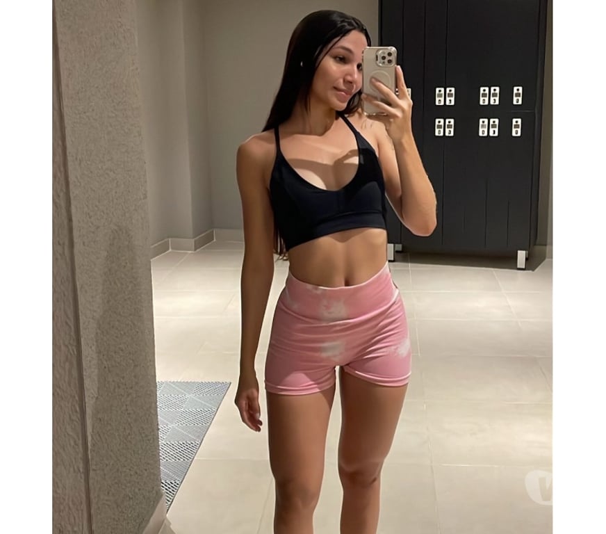 Escorts South West London Tooting Broadway - South West London - Photos for 🥂 Sweet Latin Whispers & Silky Skin in Streatham 💎