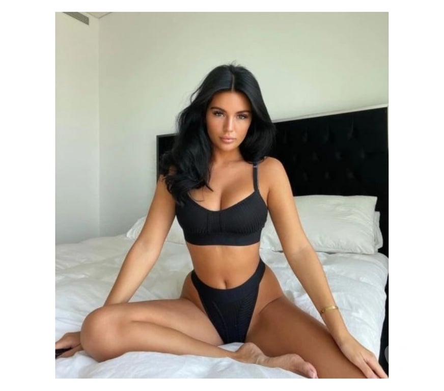 Escorts Bedfordshire Luton - Photos for Your Dream Companion 🌹 London’s Best VIP 🌟