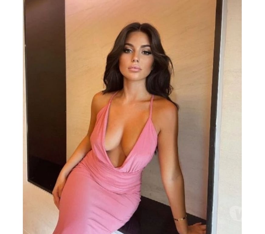 Escorts Bedfordshire Luton - Photos for Your Dream Companion 🌹 London’s Best VIP 🌟