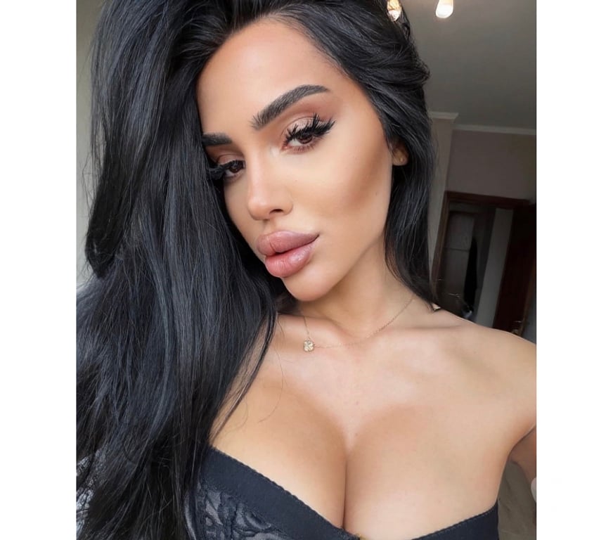 Escorts South West London Gloucester Road - South West London - Photos for Captivating London Escort 💎 Exclusive Outcalls Only 🏨