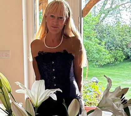 Escorts Bury Saint Edmunds West Suffolk - Photos for poshgirl sophisticated Lady