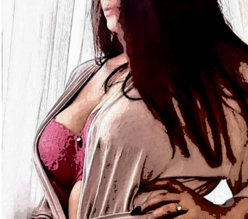 Escorts Merseyside Liverpool - Photos for Certified Massuese. Best technics Ever