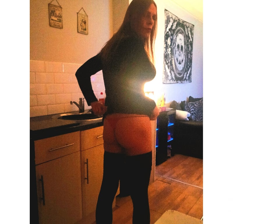 Trans Escorts Staffordshire Stoke-on-Trent - Photos for crossdresser katie