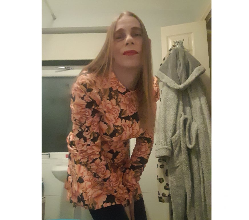 Trans Escorts Staffordshire Stoke-on-Trent - Photos for crossdresser katie