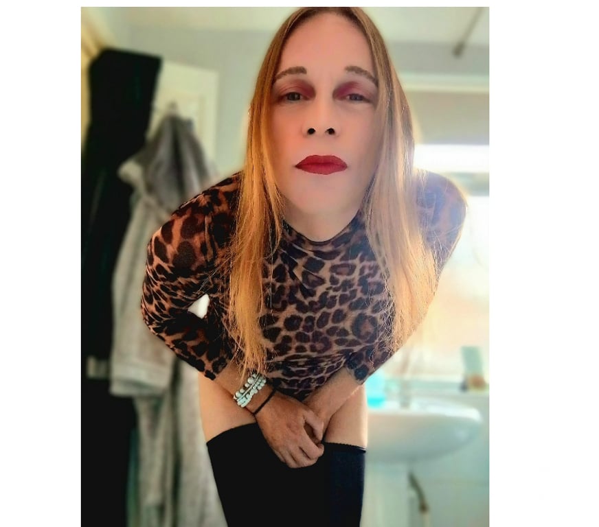 Trans Escorts Staffordshire Stoke-on-Trent - Photos for crossdresser katie
