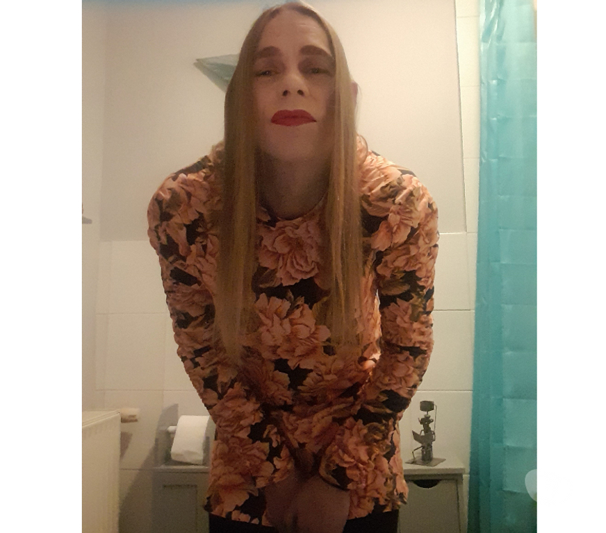 Trans Escorts Staffordshire Stoke-on-Trent - Photos for crossdresser katie
